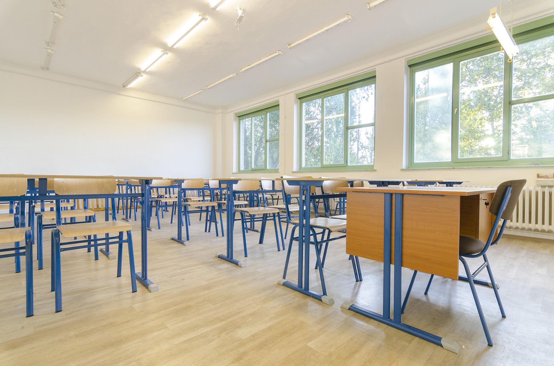 Fix magasságú tanulószék és tanulóasztal