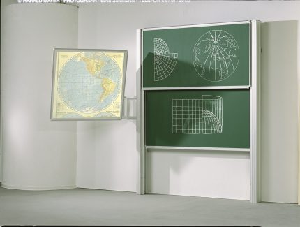 Vario függetlenmozgó kétfelületű falitábla