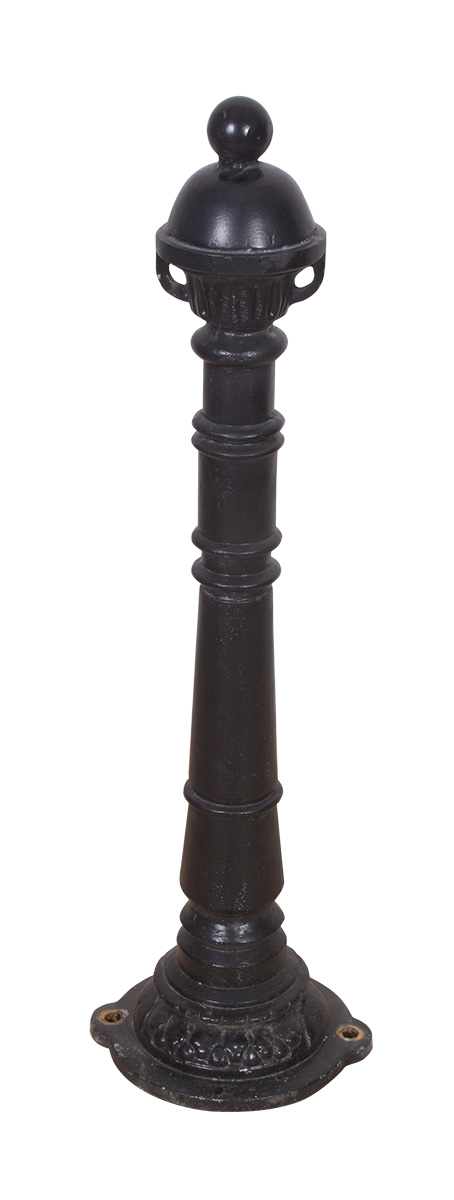 Ontott-parkolasgatlo-oszlop